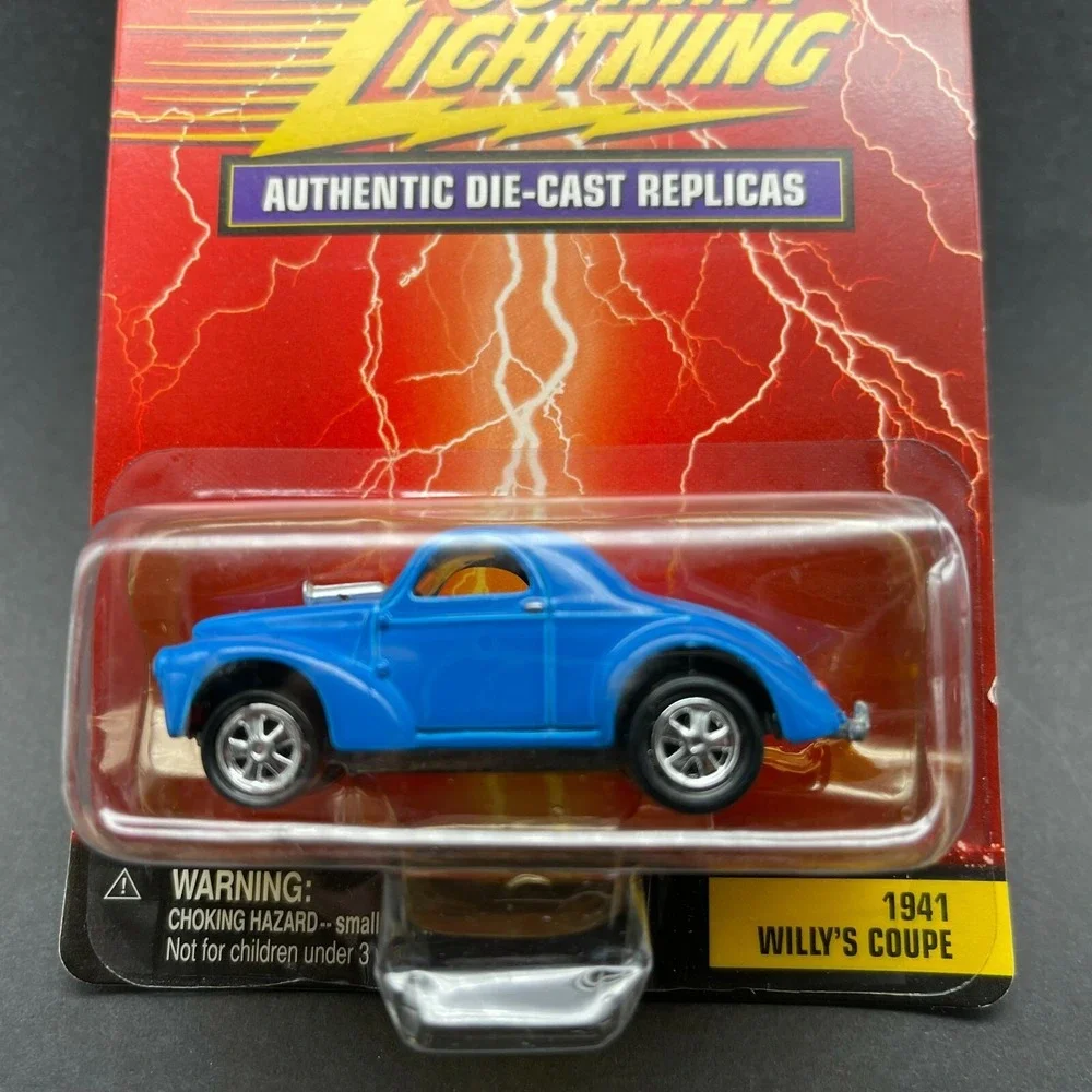 Johnny Lightning new package